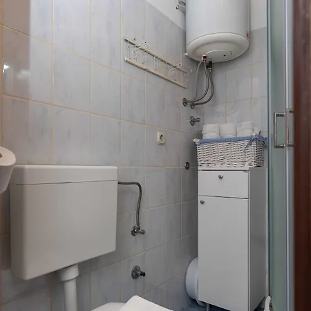 Taura Apartment *